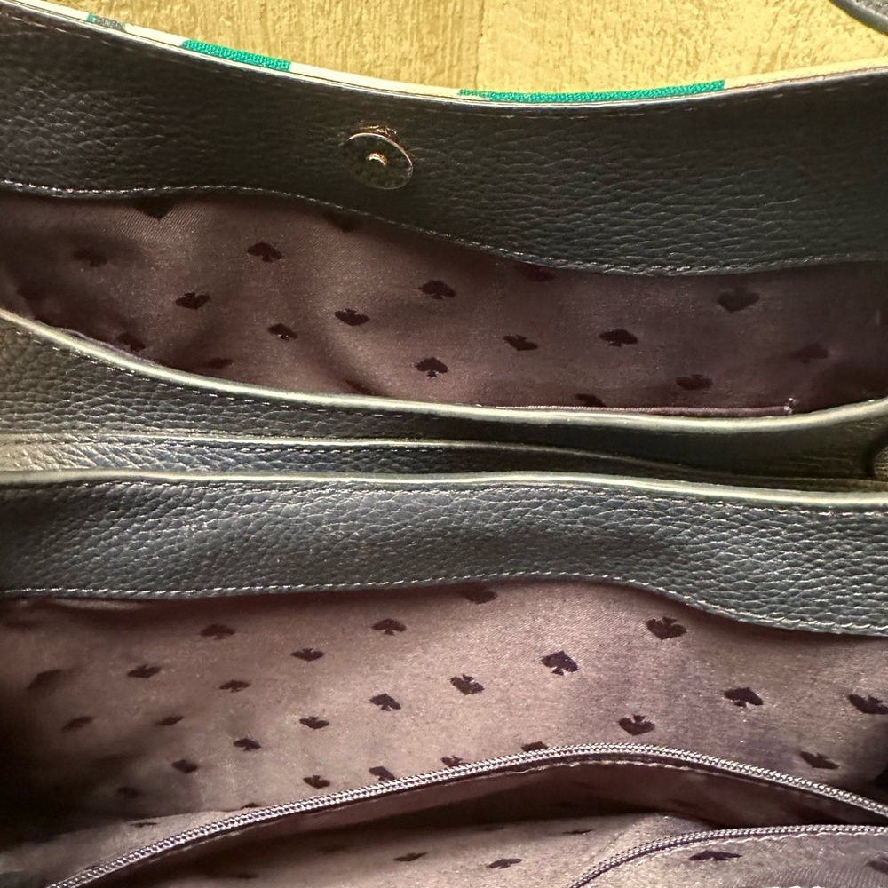 Kate Spade Leila Medium in Lily Blooms Green Multi Shoulder Bag - Picture 3 of 4